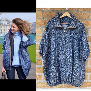 K-Way x Maje Limited Leopard Print
Jacket small